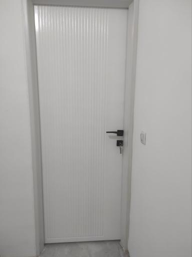 عکس درب چوبی صداقت علی یاری