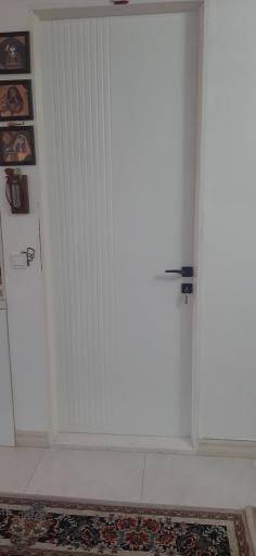 عکس درب چوبی صداقت علی یاری