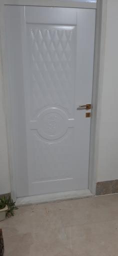 عکس درب چوبی صداقت علی یاری