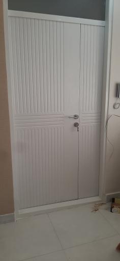 عکس درب چوبی صداقت علی یاری