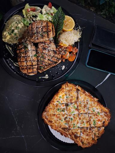 عکس پیتزا توکا