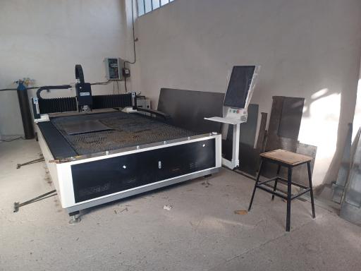 عکس خدمات خمکاری و لیزر فلزات راد