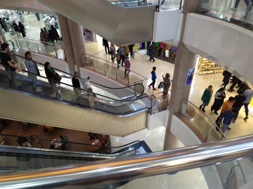 عکس مرکز تجاری نگین خلیج فارس