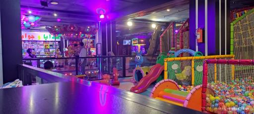 عکس شهربازی واقعیت مجازی آدرینا