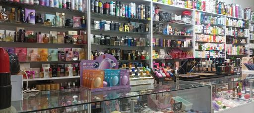 عکس آرایشی بانوی رنگی