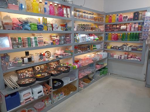 عکس فروشگاه همه چی 15 هزار تومان