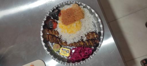 عکس چلو کبابی همه چی کباب