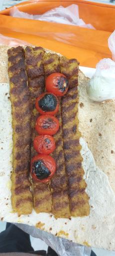 عکس نان داغ و کباب داغ گلبرگ