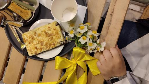 عکس کافه شیرینی بانیل