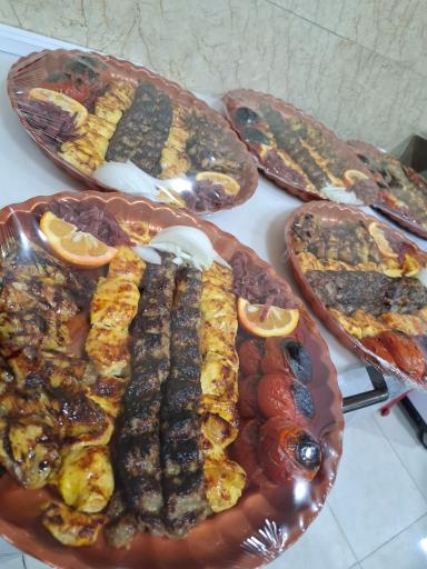 عکس چلو کبابی همه چی کباب