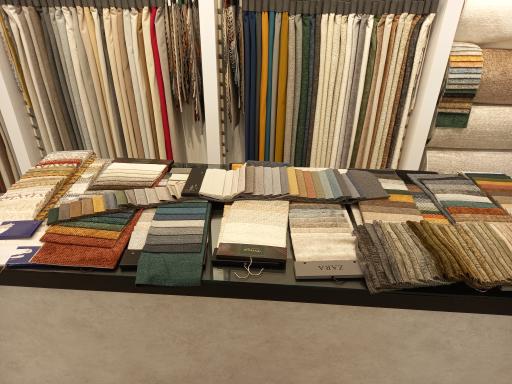 عکس پارچه مبلی پرنس