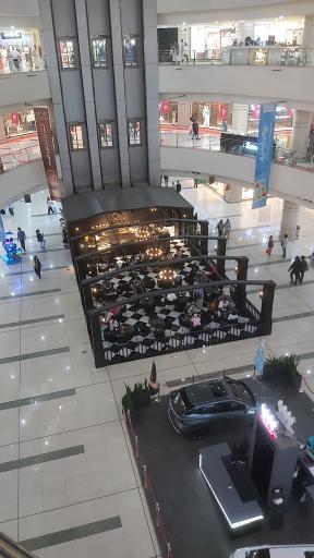 عکس مرکز خرید مگامال