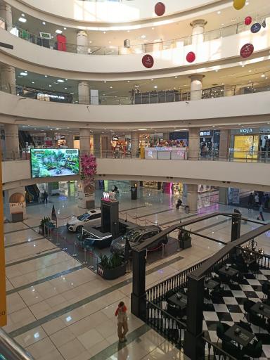 عکس مرکز خرید مگامال