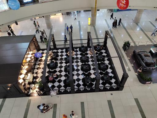 عکس مرکز خرید مگامال