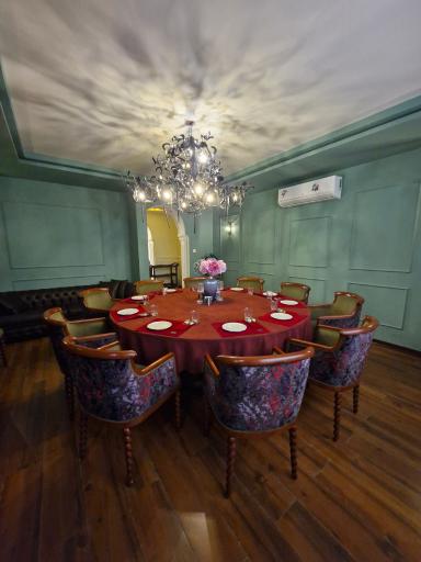 عکس باغ رستوران میثم خان