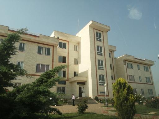 عکس دانشگاه آزاد اسلامی واحد هریس