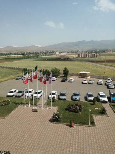 عکس دانشگاه آزاد اسلامی واحد هریس