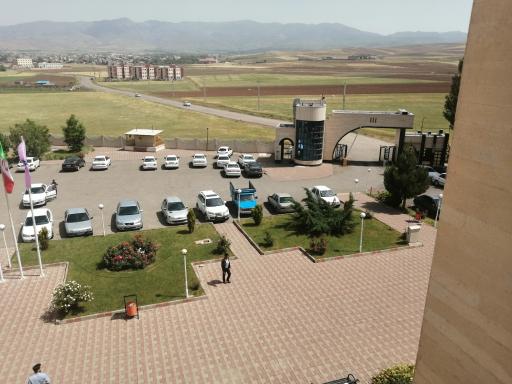 عکس دانشگاه آزاد اسلامی واحد هریس