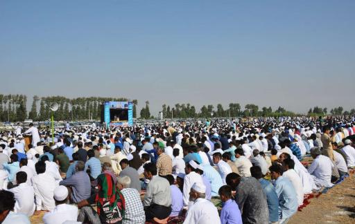 عکس عیدگاه اهل‌ سنت آزادشهر 