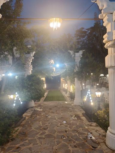 عکس تالار و باغسرای قصر ترنم