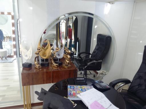 عکس شیشه و آینه فیروزی