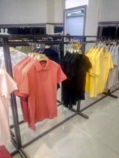 عکس فروشگاه لباس استانبول