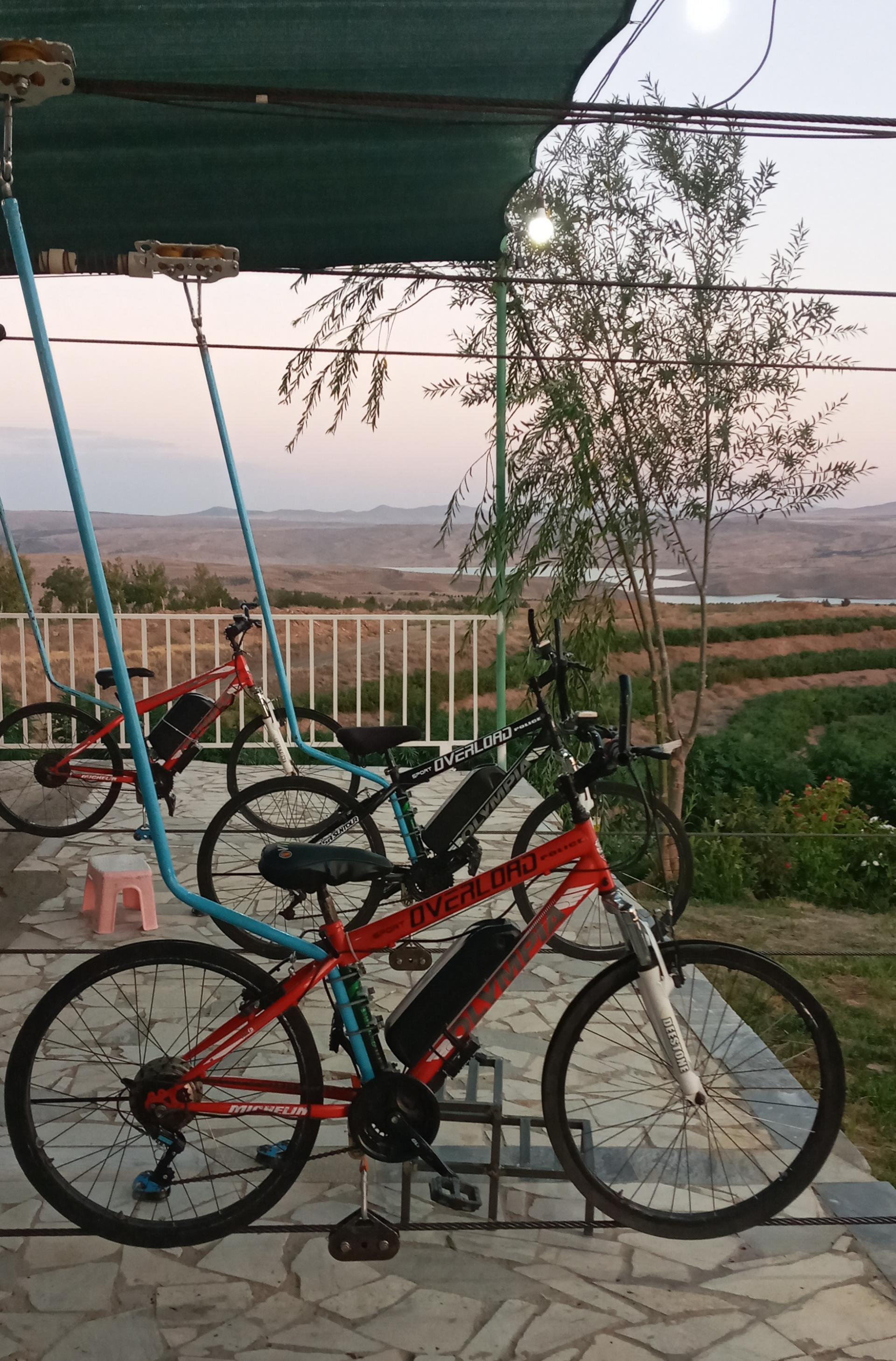 عکس دوچرخه هوایی