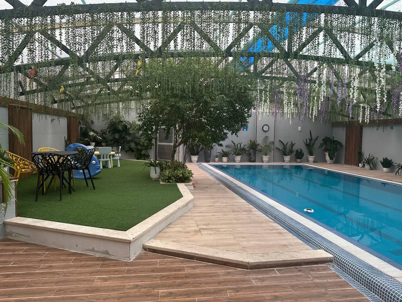 عکس استخر کودک نمو