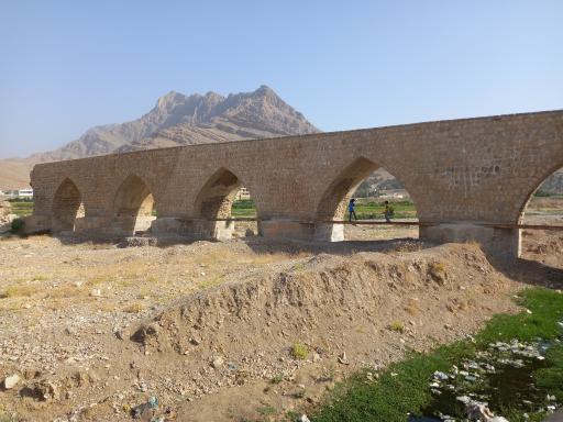 عکس پل شکسته (پل شاپوری)