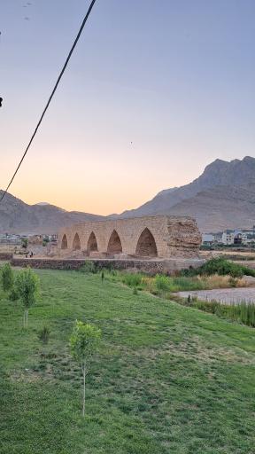 عکس پل شکسته (پل شاپوری)