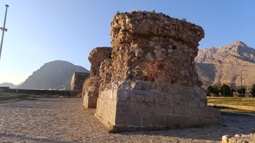 عکس پل شکسته (پل شاپوری)