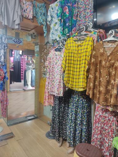 پوشاک زنانه تایلندی آزادگان