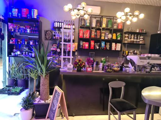 عکس کافه تی تی 