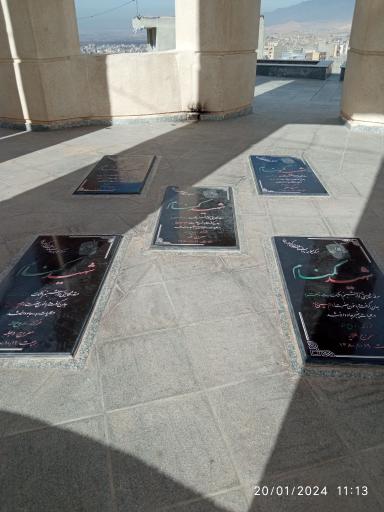 عکس یادمان شهدای گمنام