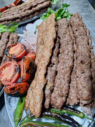 عکس رستوران کبابی باباطاهر