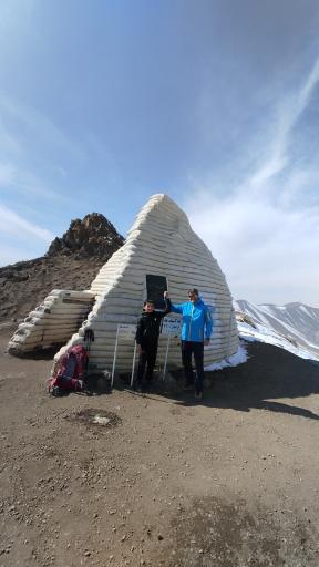 قله آسیاب باد کن