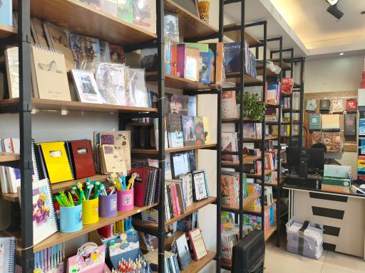 عکس کتابفروشی فندق