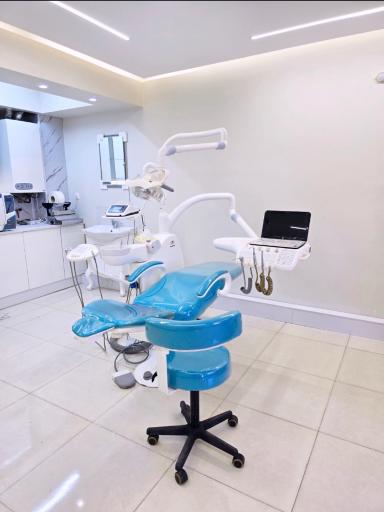 عکس دندانپزشکی دکتر صادقی 