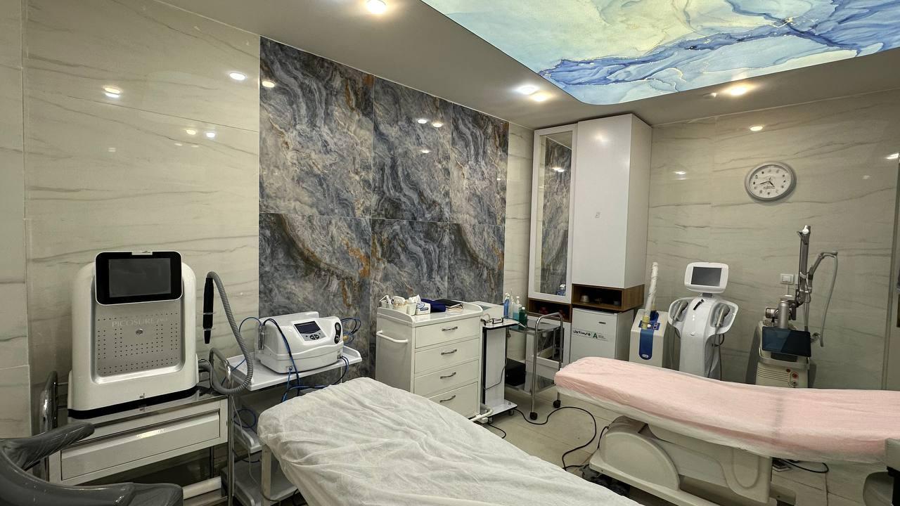 عکس کلینیک تخصصی پوست و مو چهرزاد (دکتر هدی مرحمتی)