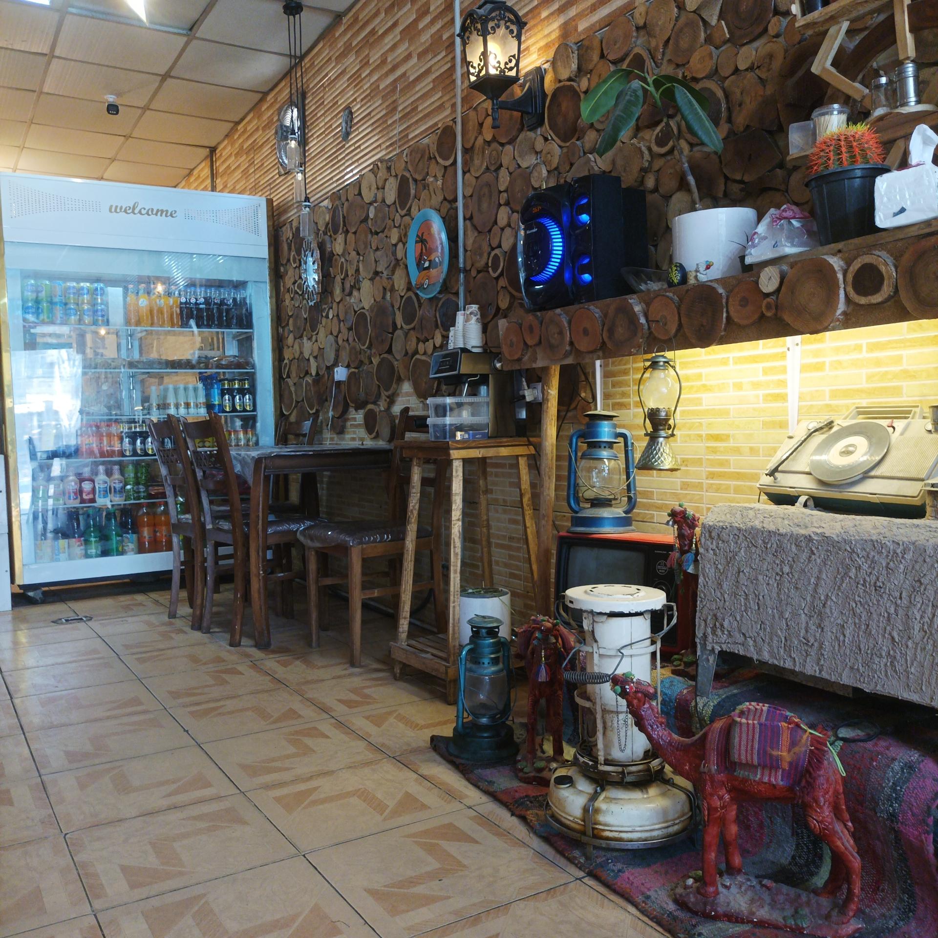 عکس کافه ترافیک 