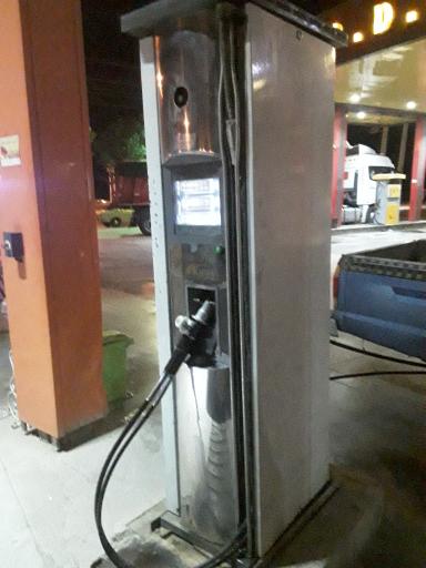 عکس پمپ گاز CNG بلداجی