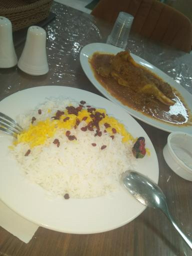 عکس رستوران سنتی هیرو