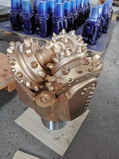 عکس مته فروشی عثمان