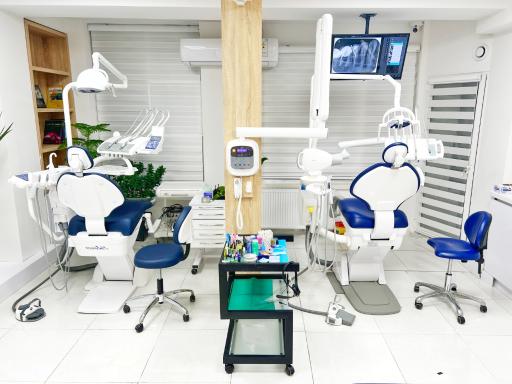 عکس دندانپزشکی دکتر محمدرضا صالحی 