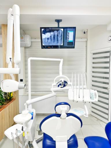 عکس دندانپزشکی دکتر محمدرضا صالحی 