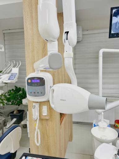 عکس دندانپزشکی دکتر محمدرضا صالحی 