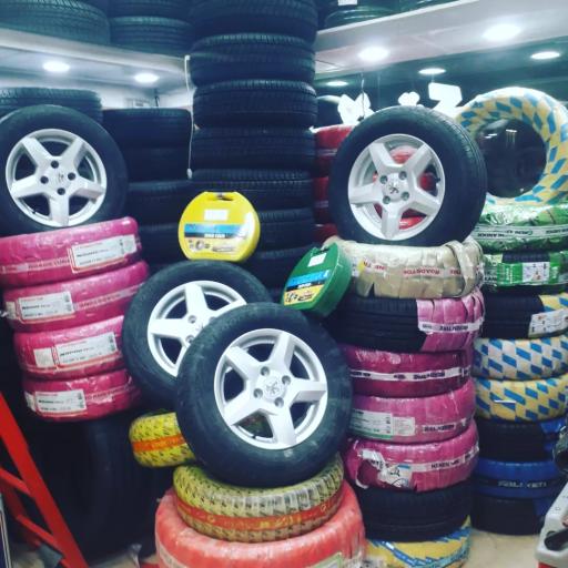 عکس لاستیک فروشی سینا