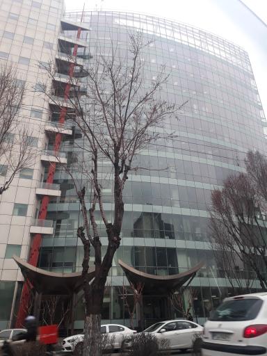 عکس کارگزاری مفید-اطلس