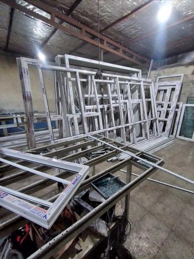 پنجره دوجداره upvc و توری برادران قدمی