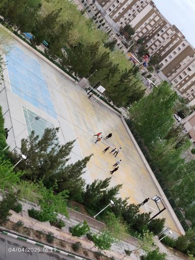 عکس زمین فوتبال انقلاب اسلامی